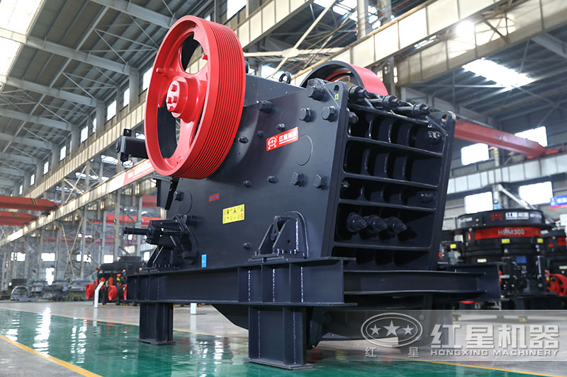 打鵝卵石用什么破碎機？全套設備多少錢一套